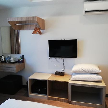 อีส โฮเต็ล Hotel โกตาคินาบาลู ภายนอก รูปภาพ