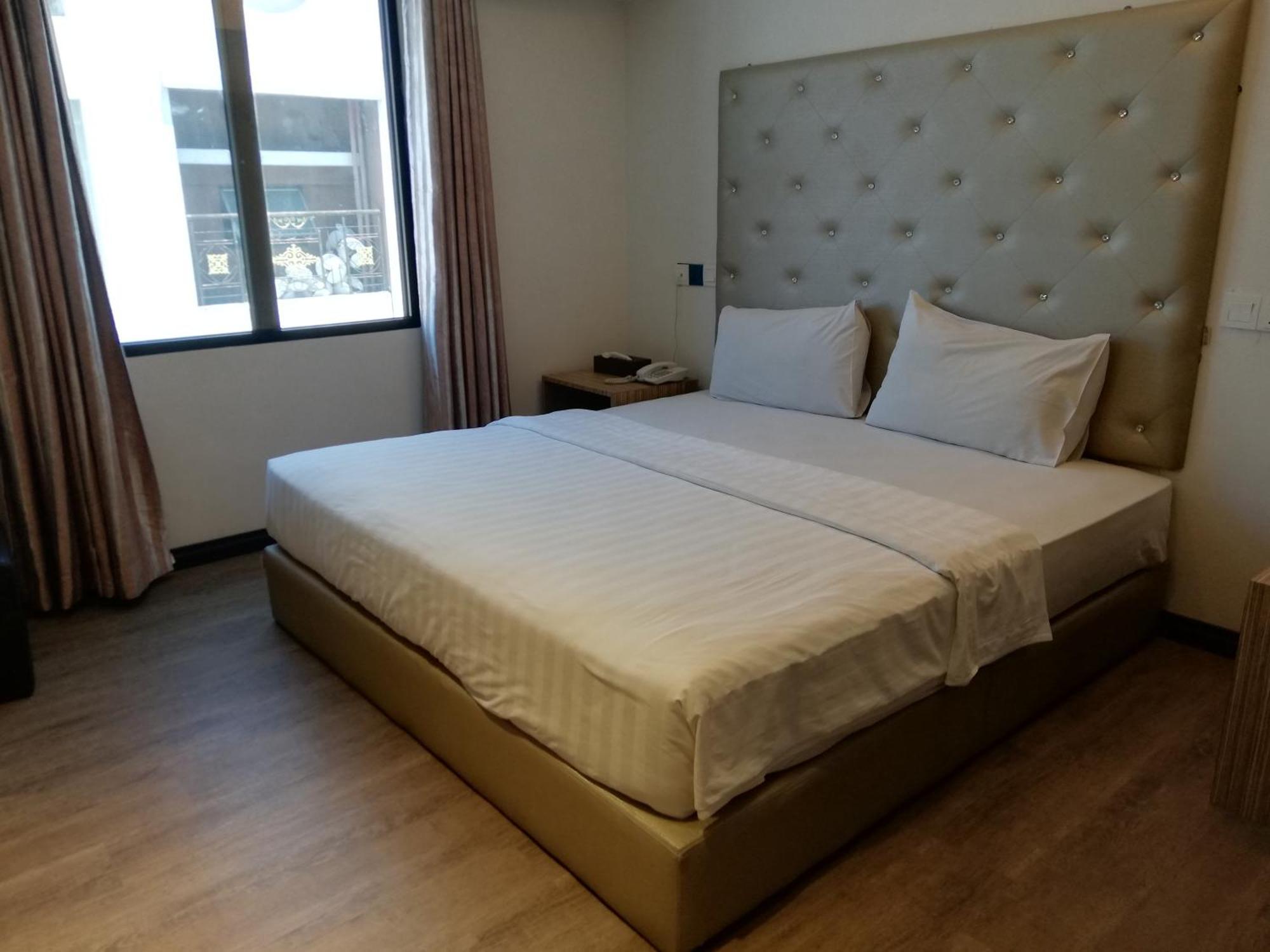 อีส โฮเต็ล Hotel โกตาคินาบาลู ภายนอก รูปภาพ