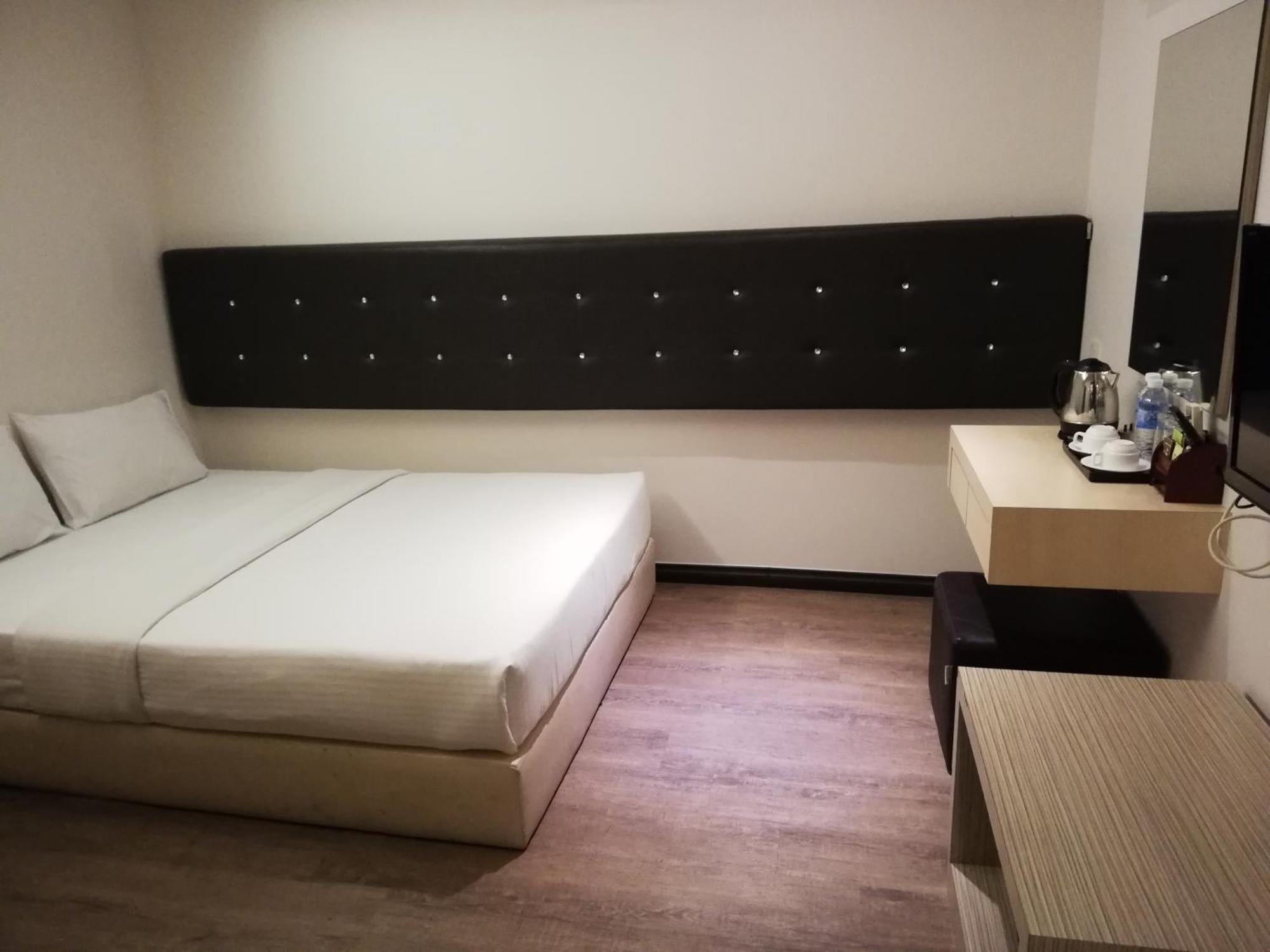 อีส โฮเต็ล Hotel โกตาคินาบาลู ภายนอก รูปภาพ