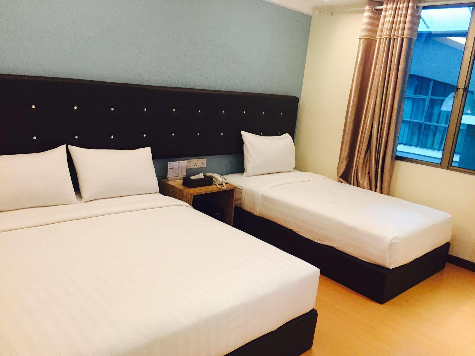 อีส โฮเต็ล Hotel โกตาคินาบาลู ภายนอก รูปภาพ