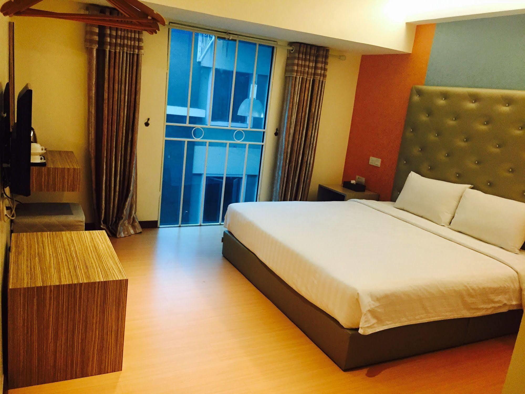 อีส โฮเต็ล Hotel โกตาคินาบาลู ภายนอก รูปภาพ