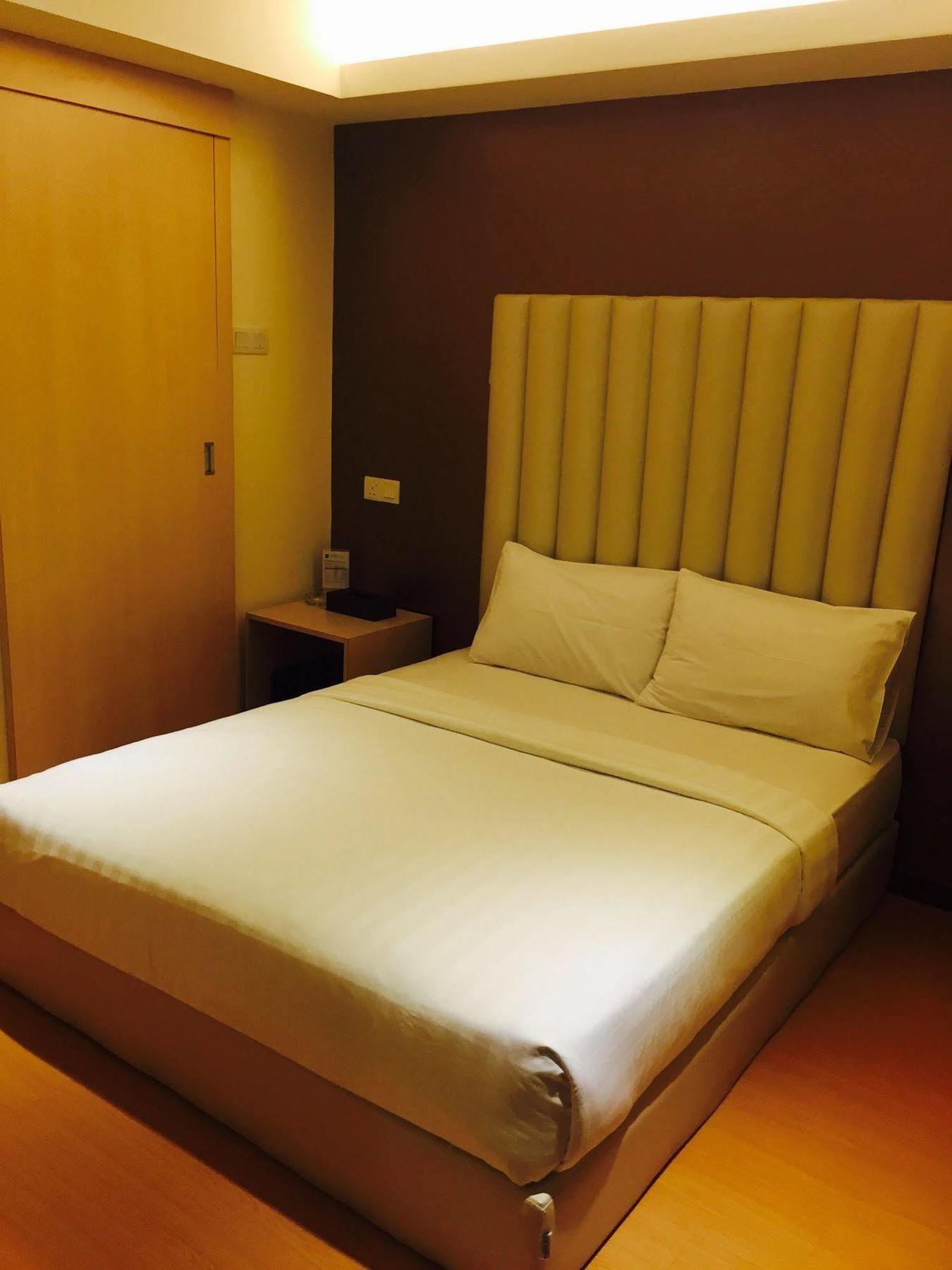 อีส โฮเต็ล Hotel โกตาคินาบาลู ภายนอก รูปภาพ